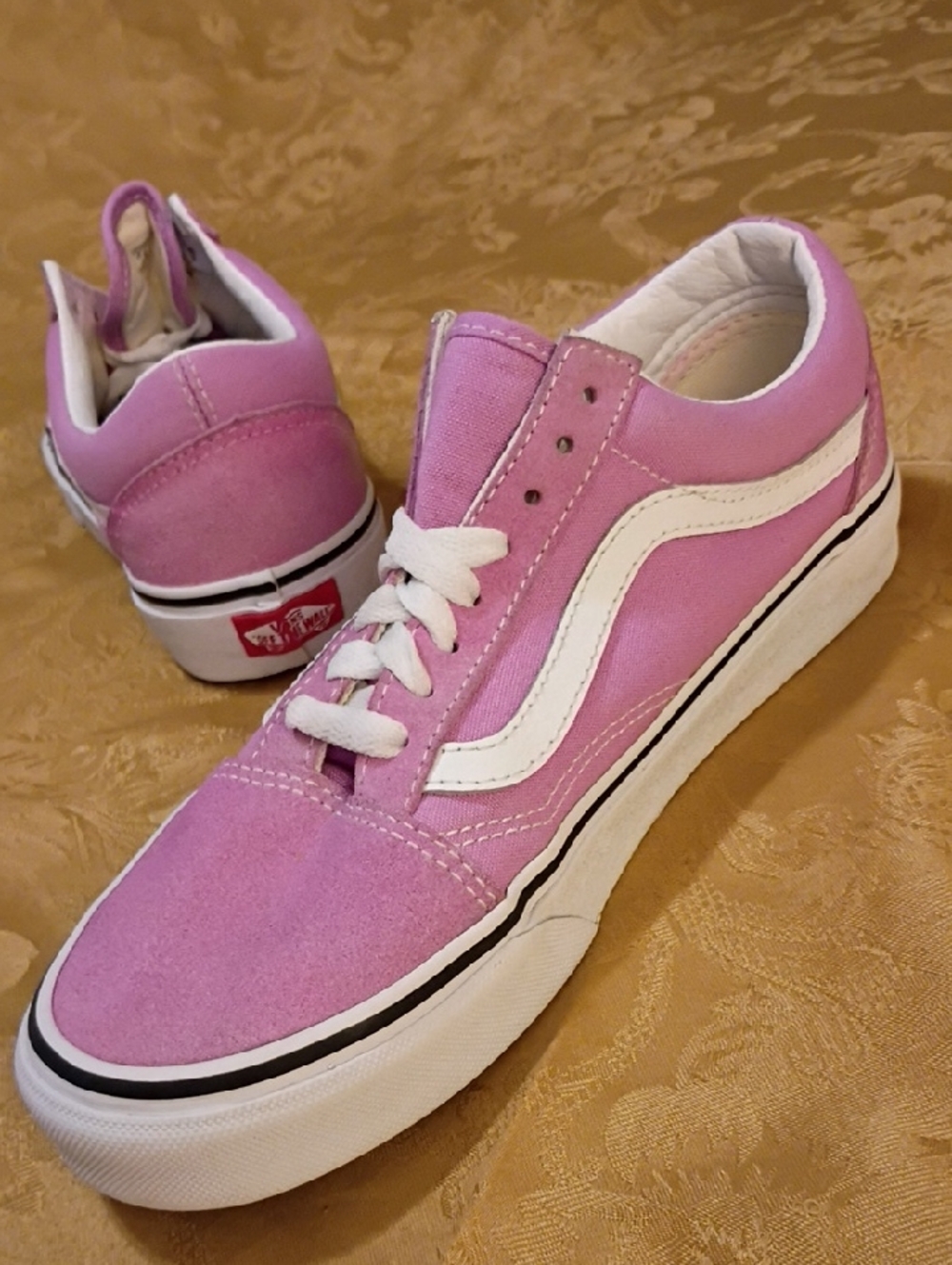 VANS  Low-Top Pink Canvas Sneakers with White Side Stripe Women's 8.0 Men's 6.5